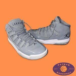 Jordan Max Aura Cool Grey